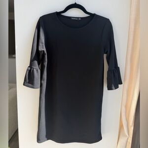 Boohoo Quarter Sleeve Black Dress